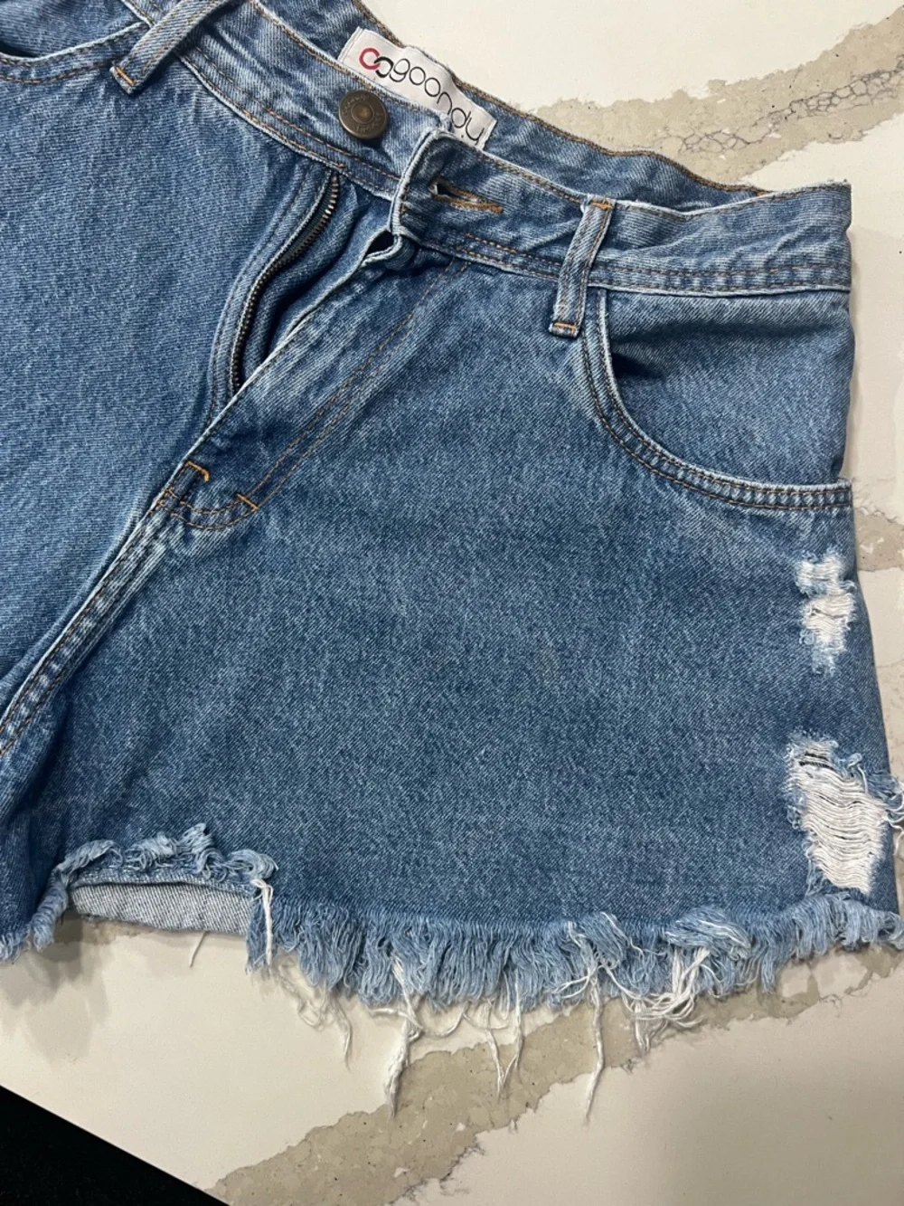 Goondy trendy distressed